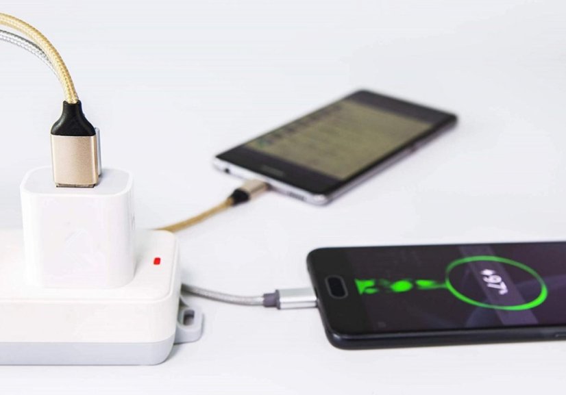 KOMA USB1 - Univerzálna sieťová nabíjačka, 2x USB, 2,1 A, 10 W, biela